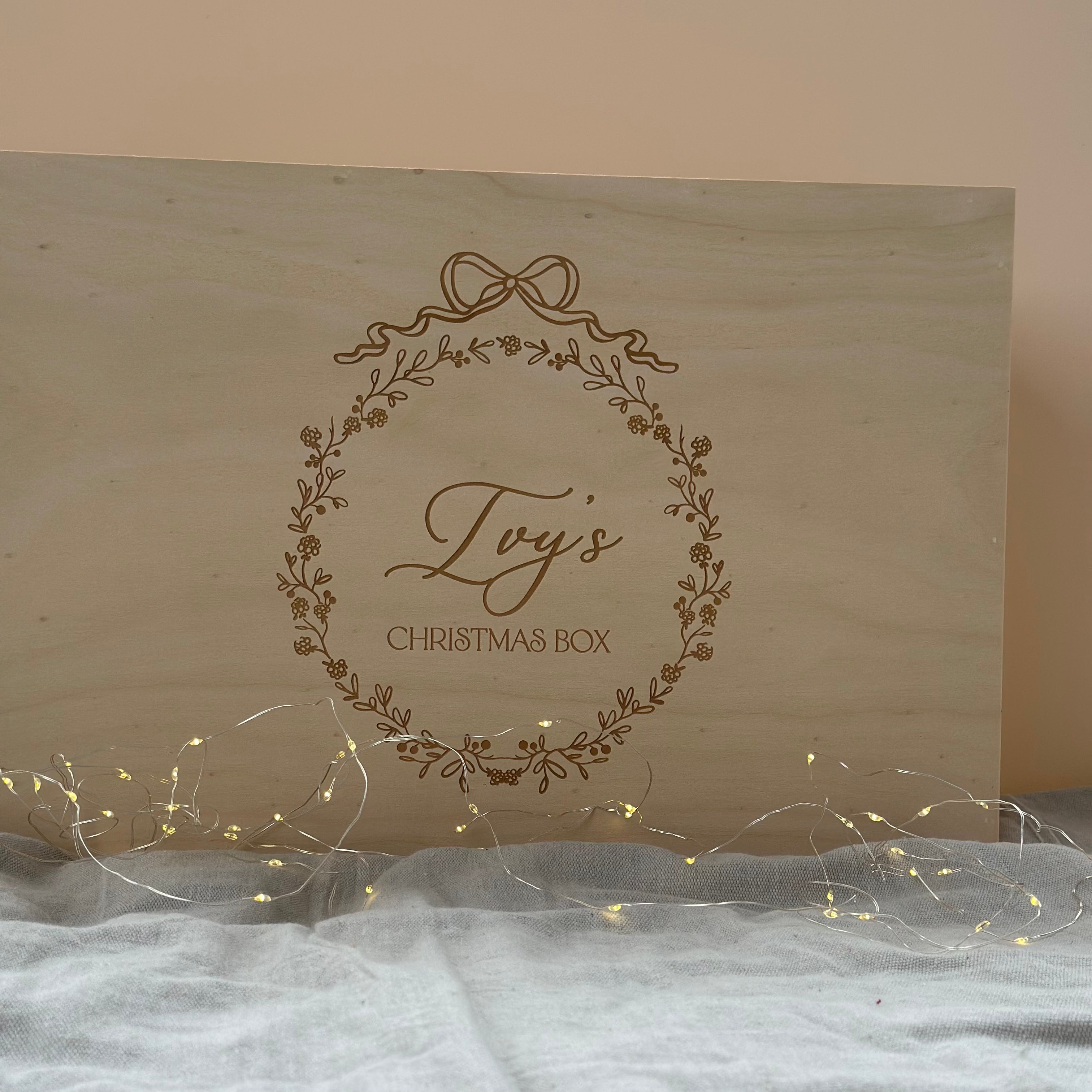 Mistletoe & Magic Hinge Lid Keepsake Box