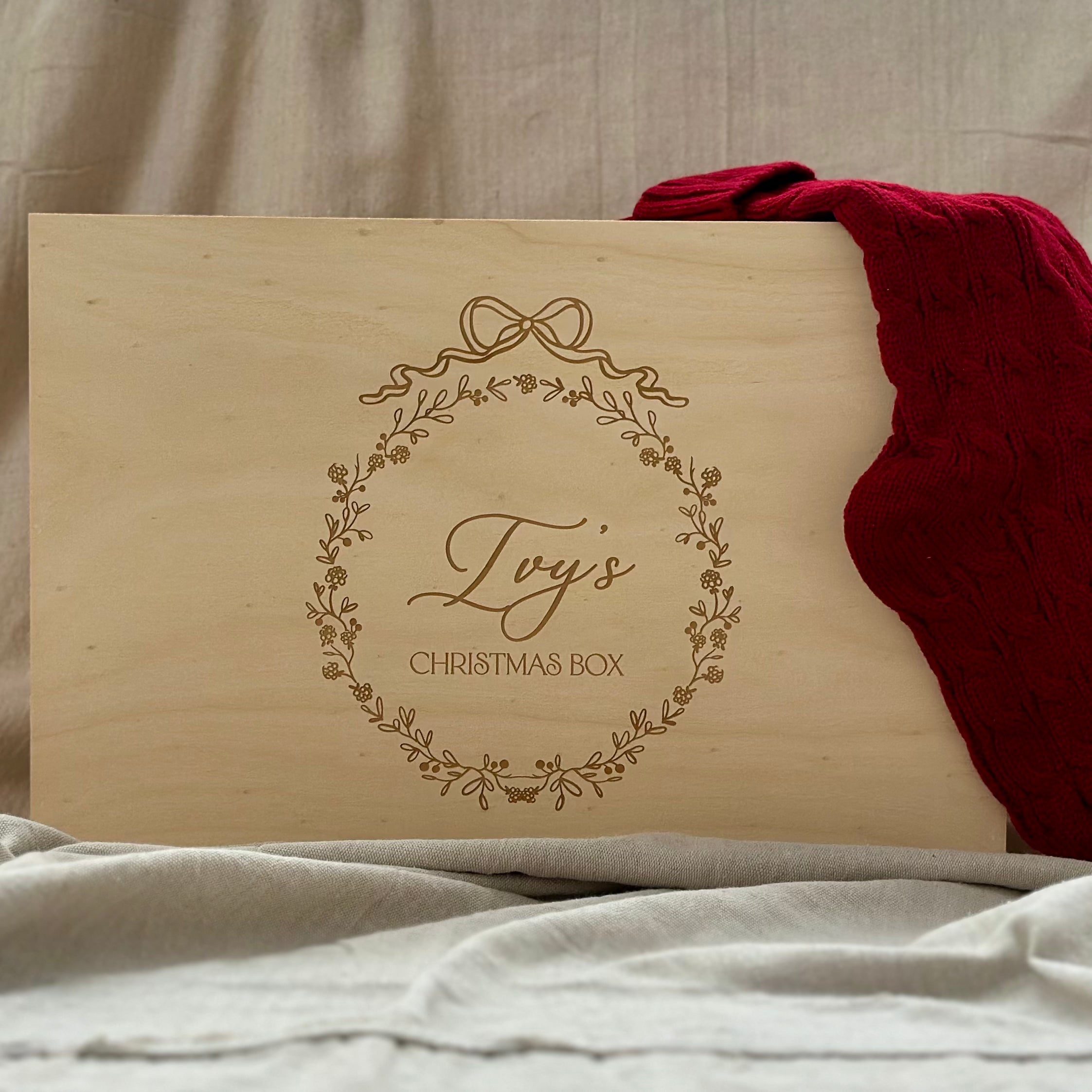 Mistletoe & Magic Hinge Lid Keepsake Box