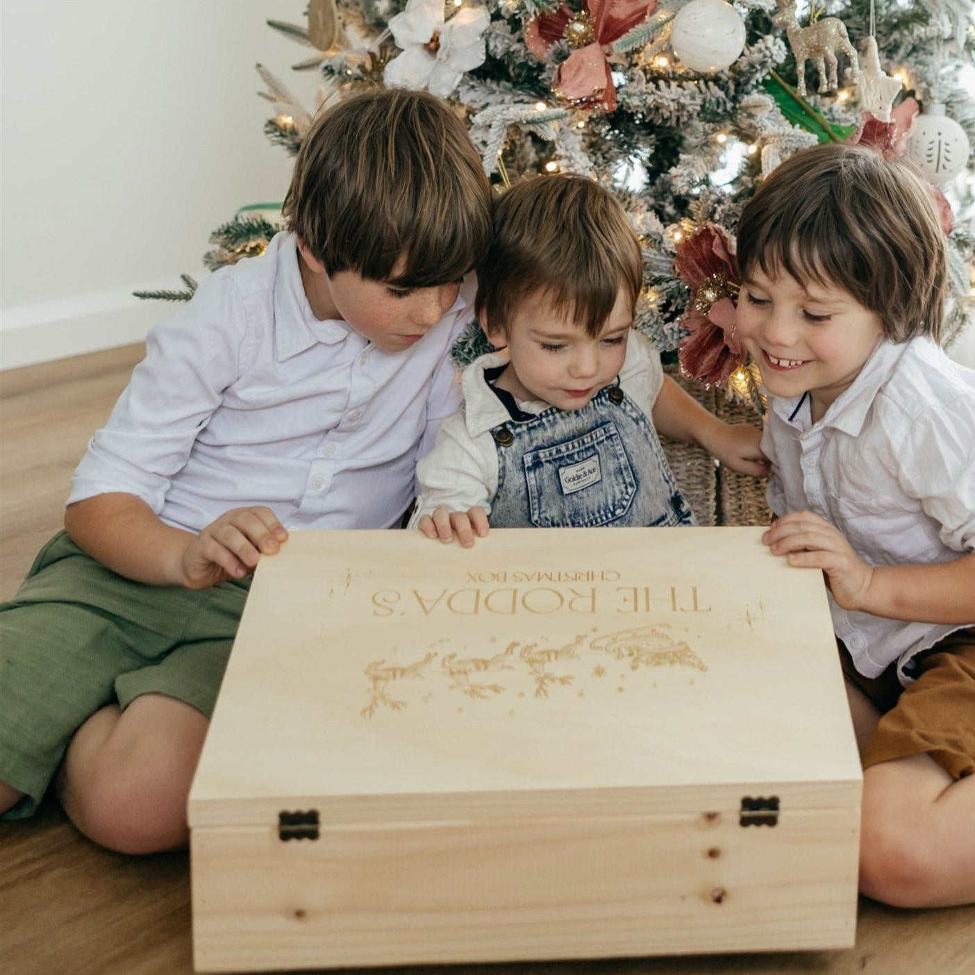 Santa & His Reindeers Slide Lid Keepsake Box