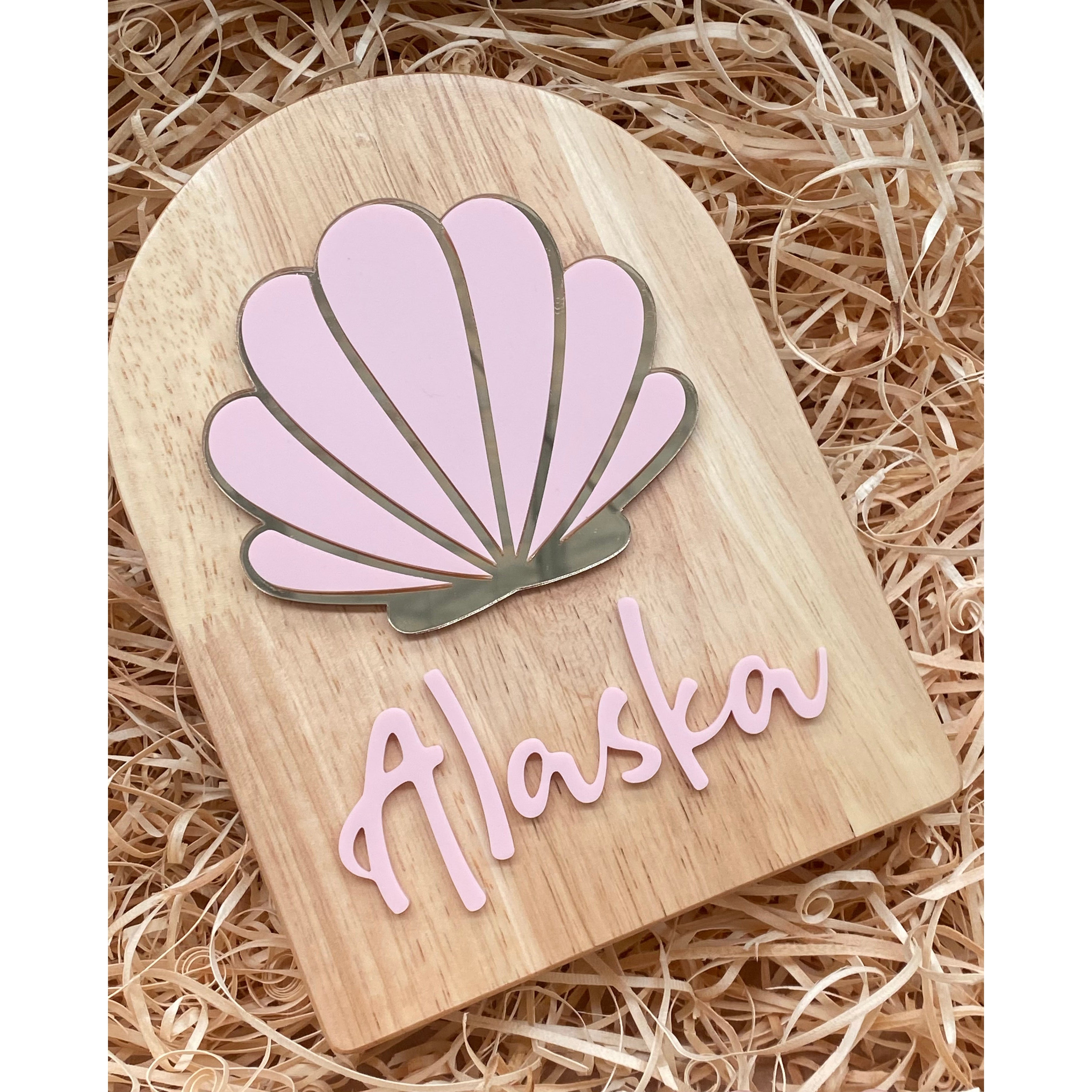Double Layer Sea Shell Arch Moneybox